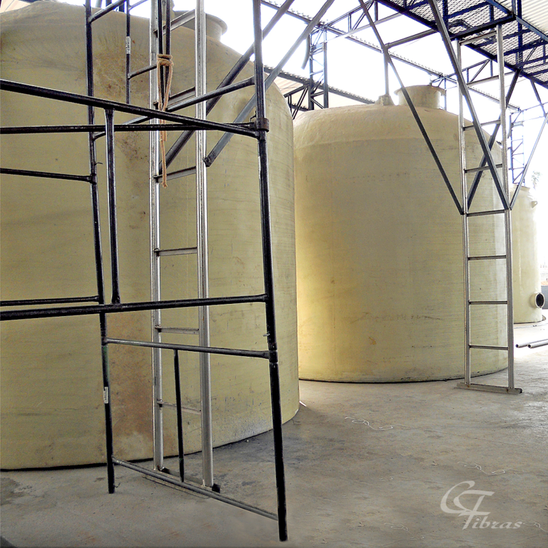 Manutenção externa em tanque