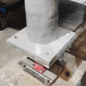 Conserto no pé de apoio do tanque