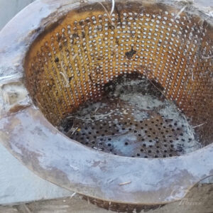 Peneira em fibra de vidro antes do conserto