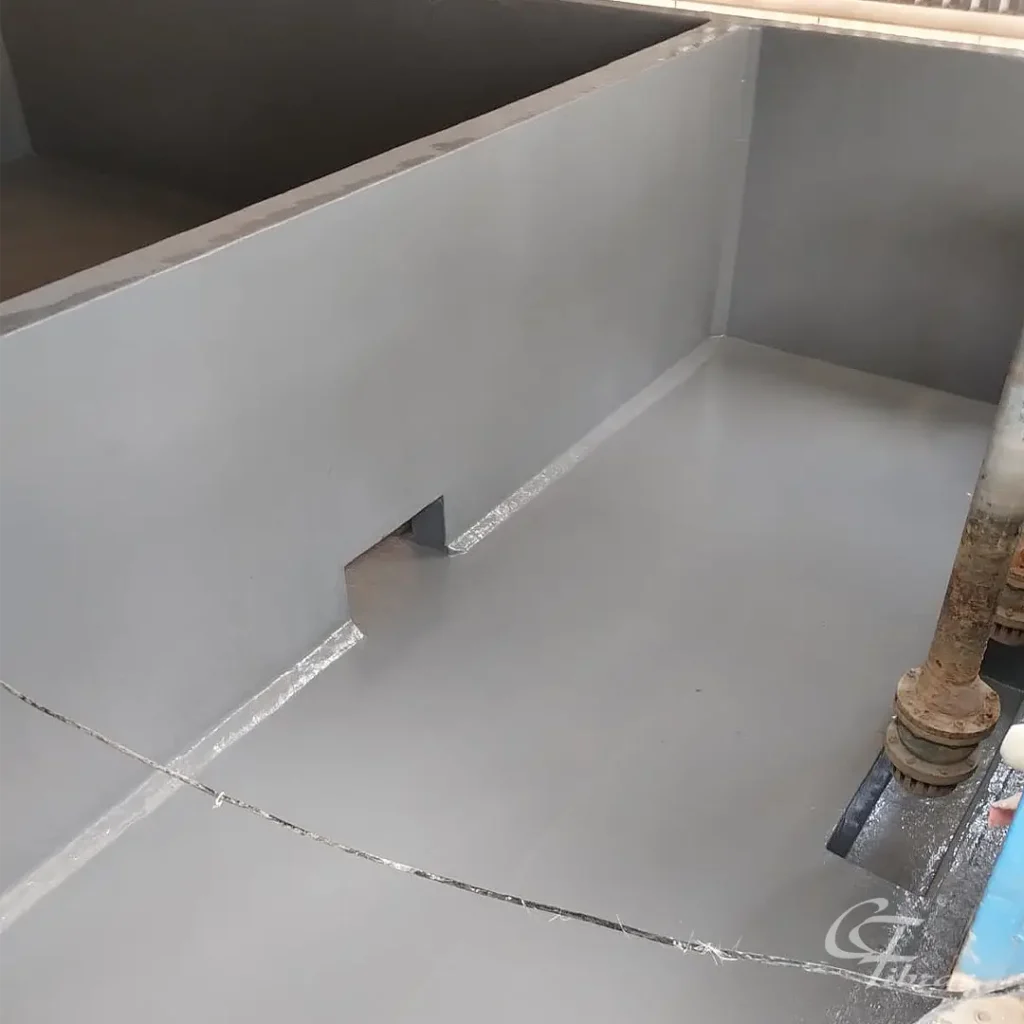 Revestimento em fibra de vidro de caixa de concreto com acabamento