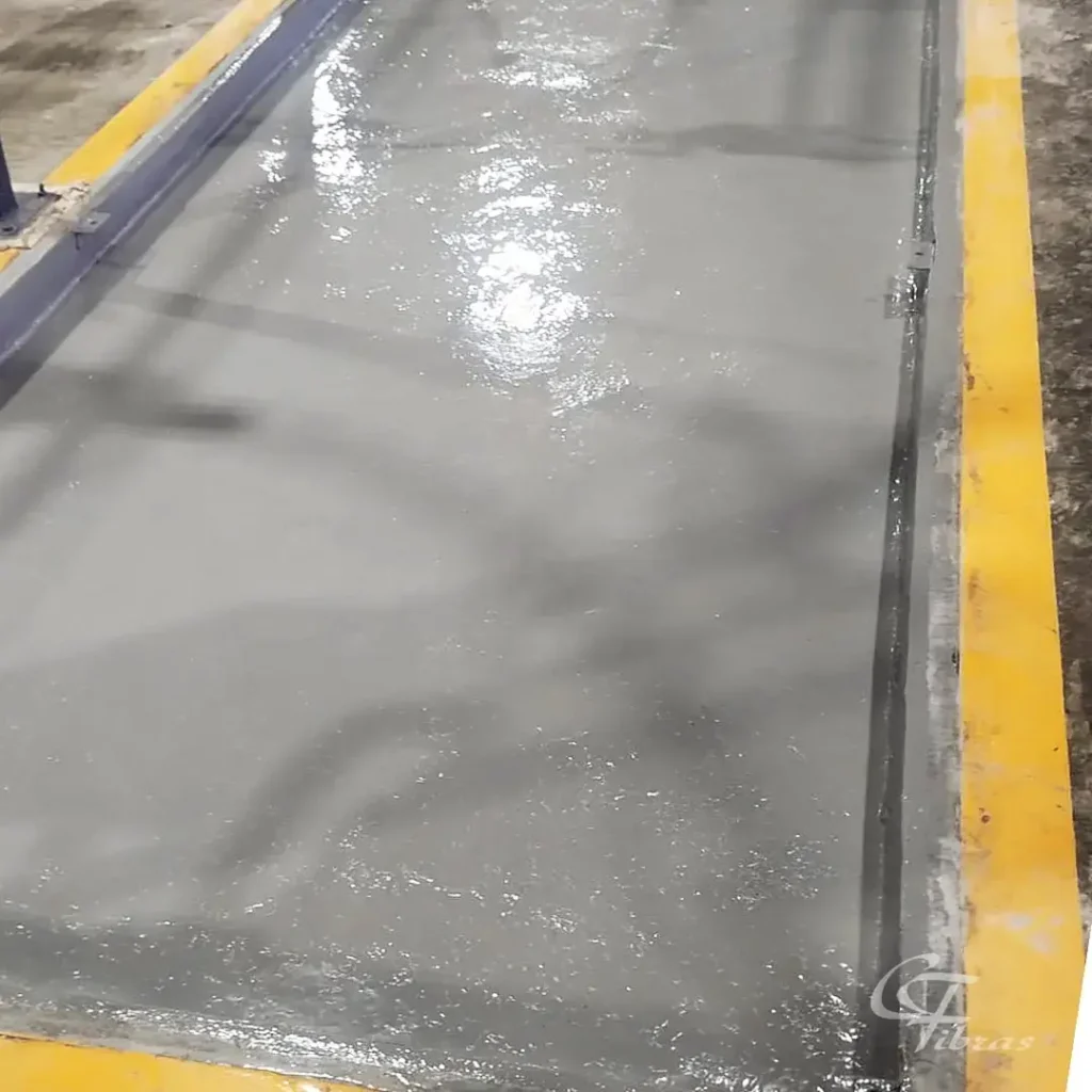 Piso laminado com fibra de vidro e acabamento