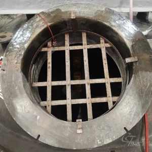 Conserto em boca de visita