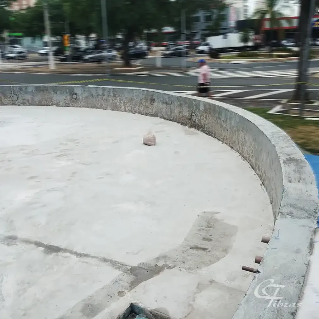 Chafariz antes da impermeabilização em fibra de vidro