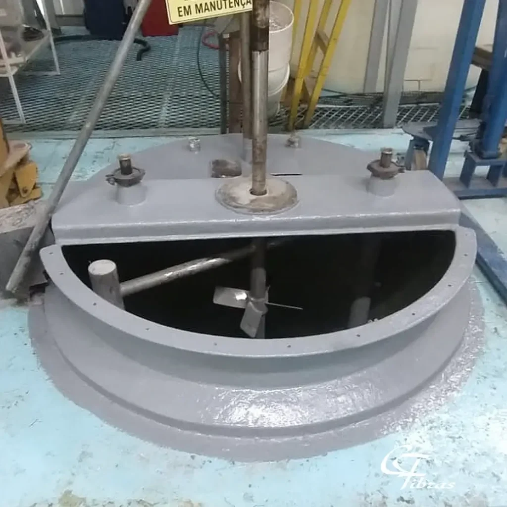 Tanque de inox com revestimento PRFV e acabamento