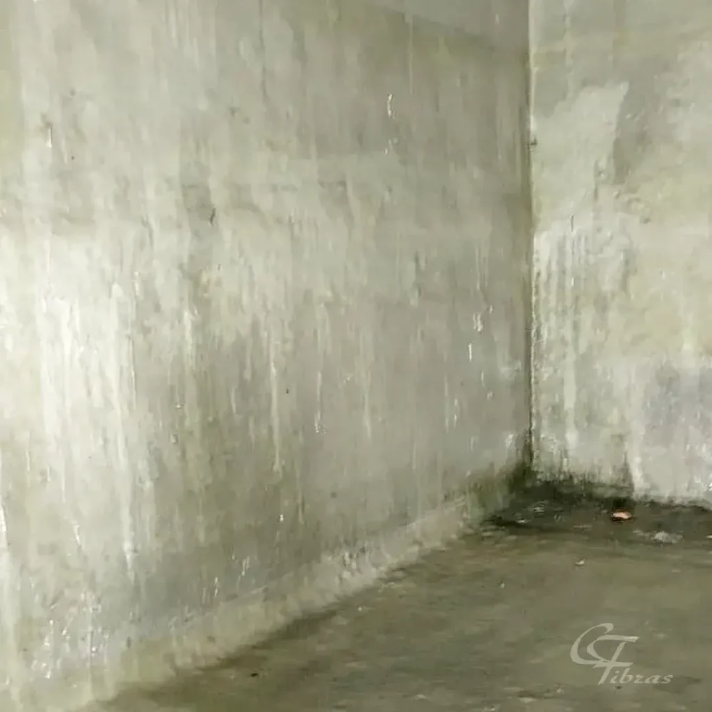 Tanque de concreto impermeabilizado em fibra de vidro